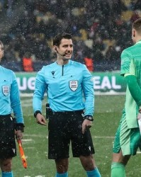  马赛核心球员重伤缺阵，争四前景蒙阴影  