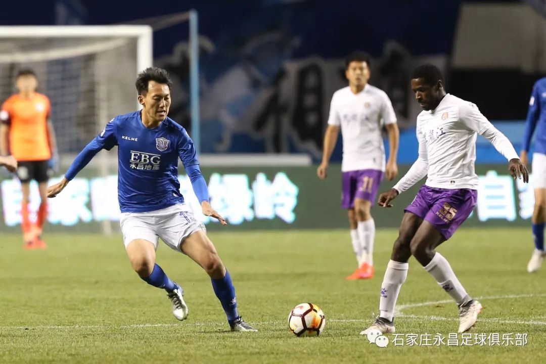  埃弗顿主场惊险战平热刺保持联赛不败纪录