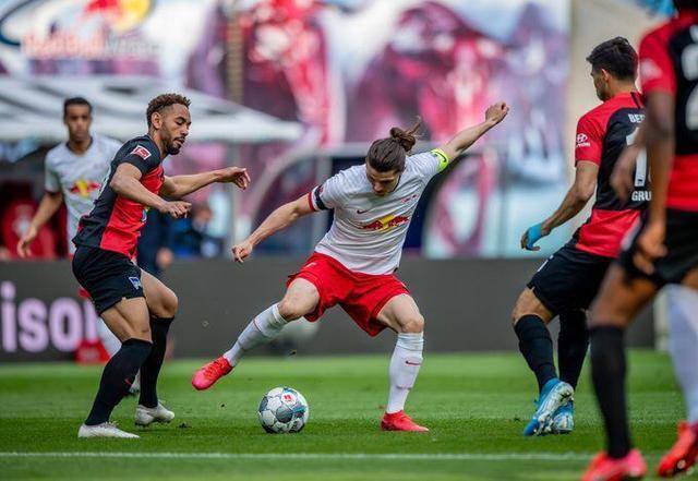  门兴格拉德巴赫逆境爆发，德甲中游球队上演奇迹  